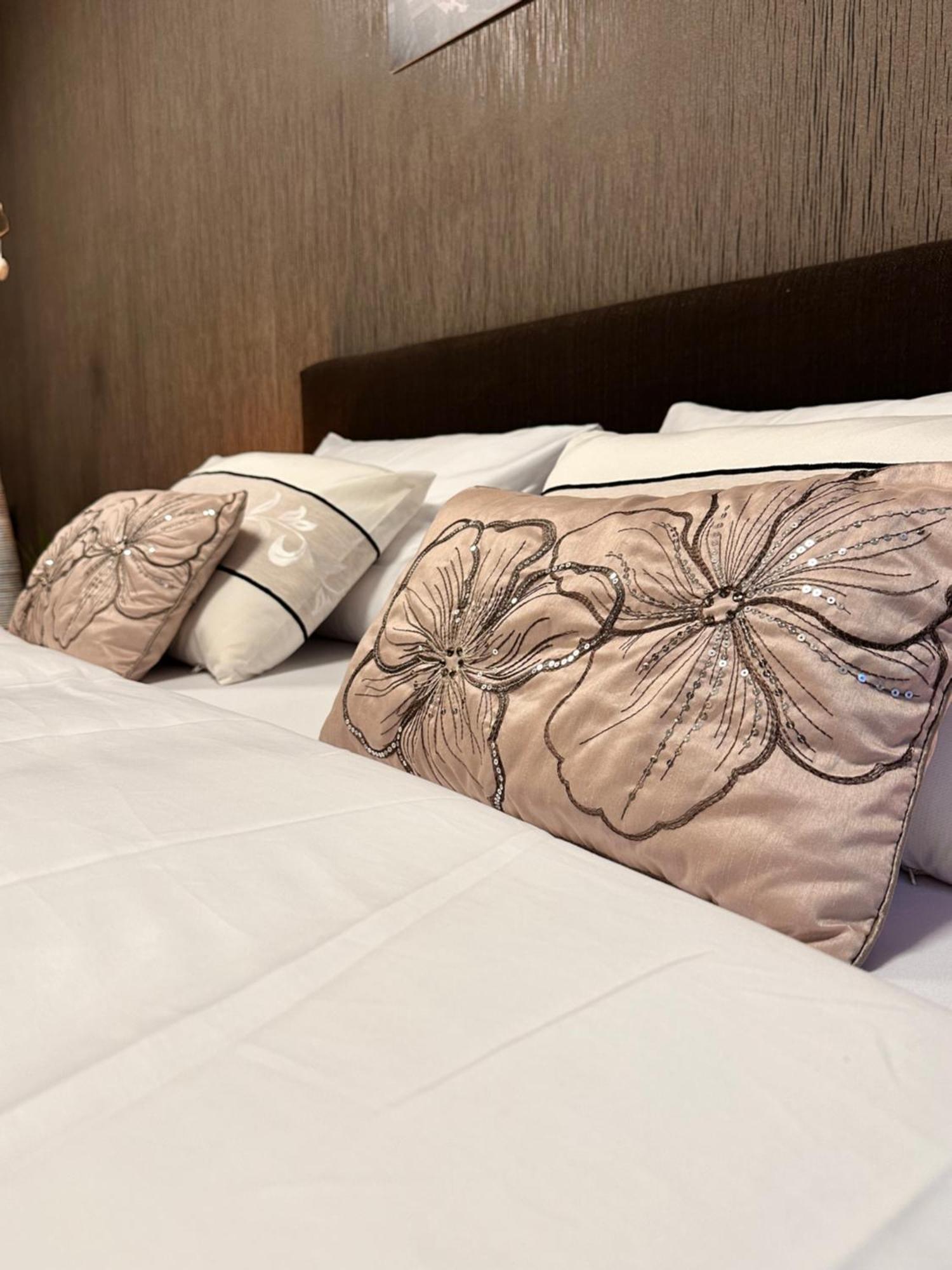 Apartman Leonardo - City Center Trnava Luaran gambar
